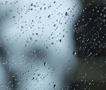 雨天, 玻璃窗上的水滴