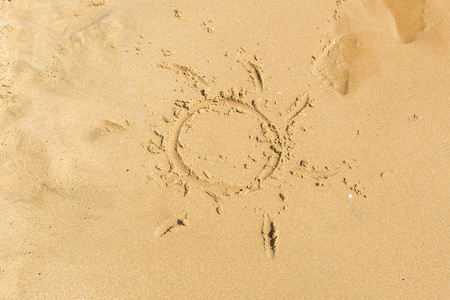 太阳星座在沙滩上