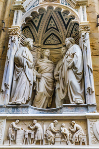 四加冕圣徒烈士雕像 Orsanmichele 教堂佛罗伦萨意大利。Nanni 1408 为石石匠雕像