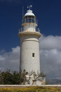 美丽的白色灯塔，在塞浦路斯帕福斯特写