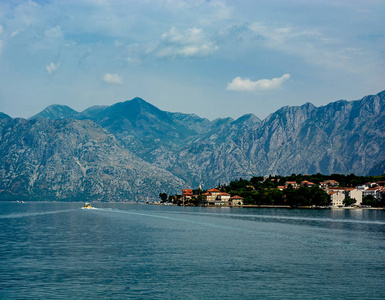 黑山博卡Kotor 湾海岸线