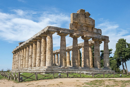 雅典娜寺 也称切雷雷寺, 古希腊寺庙在 Poseidonia Paestum 的多立克秩序, 坎帕尼亚, 意大利