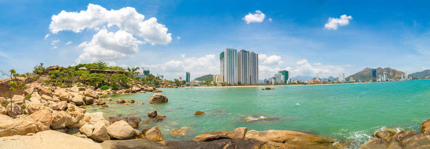 夏季越南芽庄海滩全景