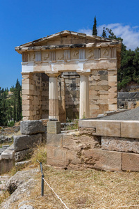 雅典的古希腊考古遗址的 Delphi 库务署