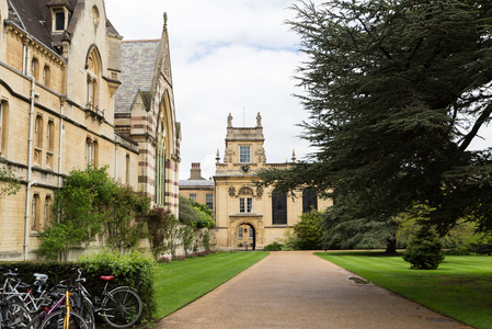 圣三一大学牛津大学英国