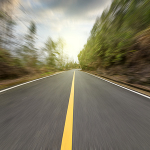 蜿蜒的道路背景中国