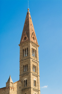 圣母玛利亚的钟楼图片