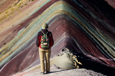 徒步旅行场景中 Vinicunca 库斯科地区 秘鲁