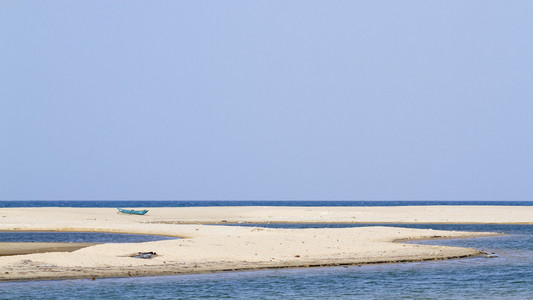 白砂沙滩 Kallady 河口，斯里兰卡