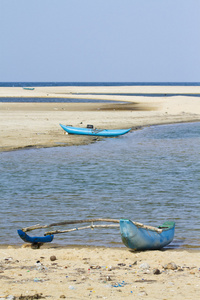 独木舟船 Kallady 河口，斯里兰卡