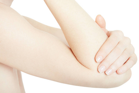 年轻女子的手控股手肘在痛苦上白色，剪切路径