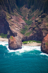 在夏威夷考艾岛上美丽 Na Pali 海岸