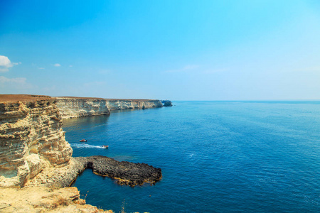 黑海，克里米亚半岛的海岸线