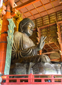 在日本奈良的东大寺大佛殿
