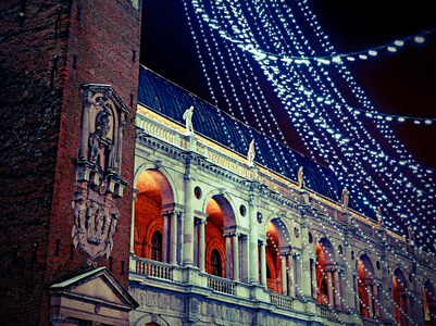 在一个冬天的夜晚的帕拉第奥式大教堂