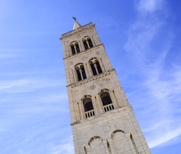 大教堂的圣阿纳斯塔西亚钟楼在扎达尔