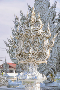 雕塑中白寺在泰国清莱的细节