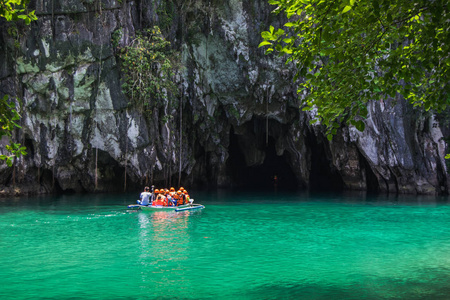 美丽的泻湖, 是世界上航行最长的地下河流的开始。菲律宾巴拉望岛波多黎各公主图片