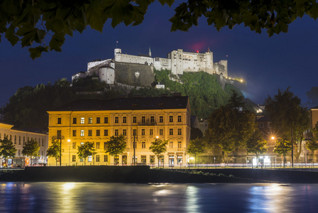 salzach 河通过萨尔茨堡，奥地利的路上