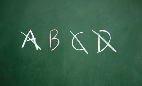 ABCD 选择用粉笔写在黑板上