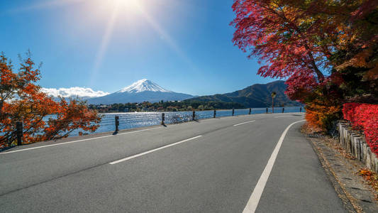 秋天的颜色，日本的富士山