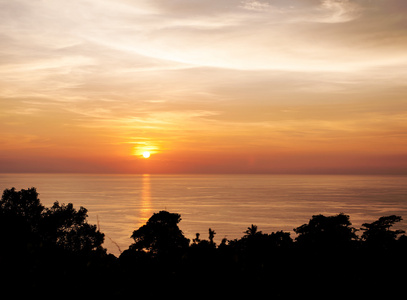 美丽的大自然，与夕阳的颜色