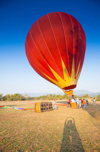 热气球上在老挝的天空图片