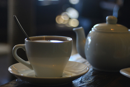 喝杯茶在咖啡馆