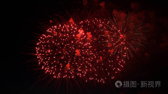 烟花在夜空中的节日