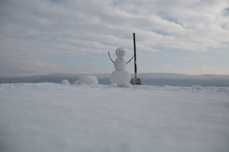 雪人与铲