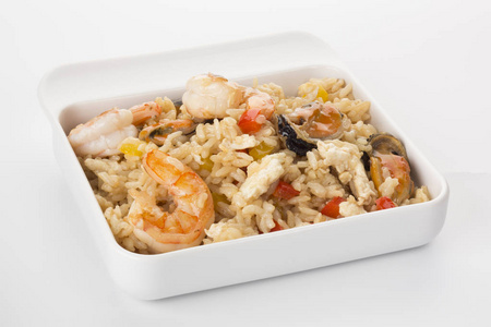 海鲜米饭和蔬菜