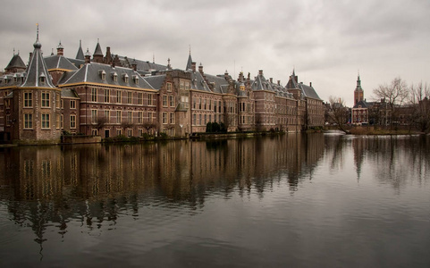 荷兰议会在阴天