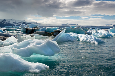 Jokulsarlon 在冰岛泻湖与冰山