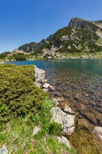 令人惊叹的景观的 Popovo 湖，皮林山