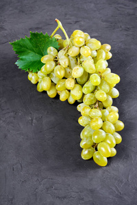 特写视图成熟束新鲜的葡萄