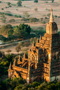 令人印象深刻的石庙在缅甸蒲甘