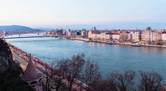 布达佩斯视图和多瑙河