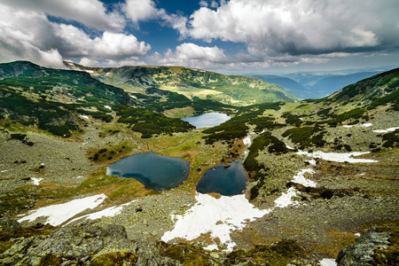 湖泊 Calcescu，罗马尼亚