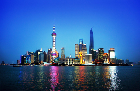 在晚上，中国上海