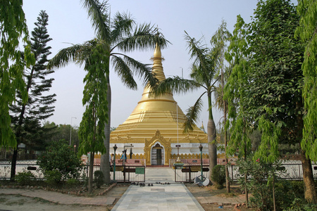 在尼泊尔蓝毗尼的缅甸寺