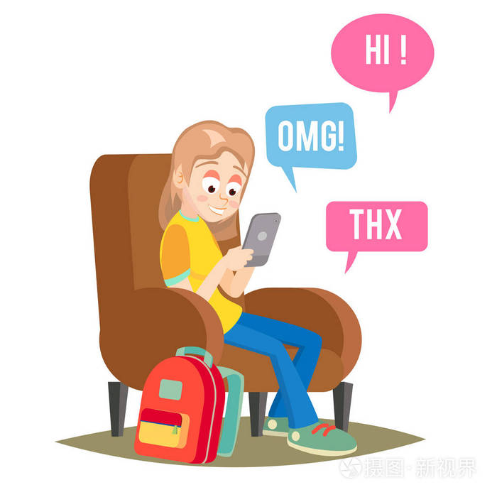快乐的女孩说,在网络上聊天.设备和社交媒体成瘾.