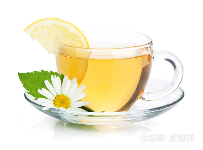 柠檬薄荷和洋甘菊茶杯