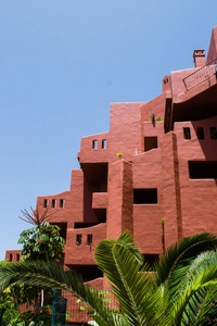 豪华酒店，特内里费岛，金丝雀岛，西班牙的红色建筑物