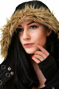 年轻女子冬季肖像