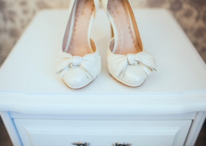 白鞋的新娘特写