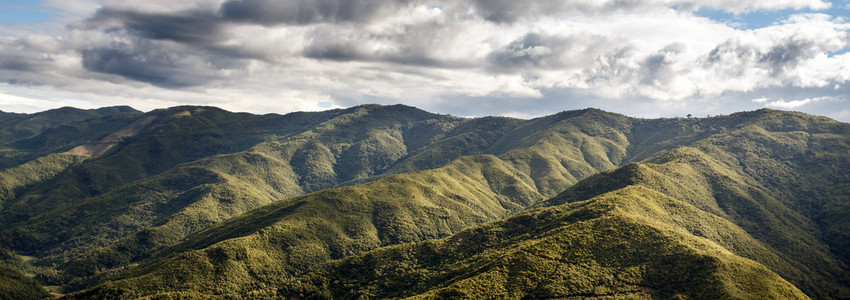 在缅甸的山水风景