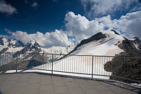 从峰 Corvatsch，瑞士山景