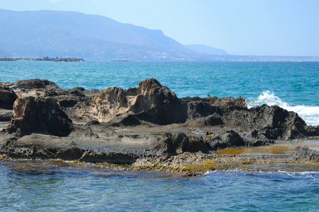 岩石在爱琴海海岸