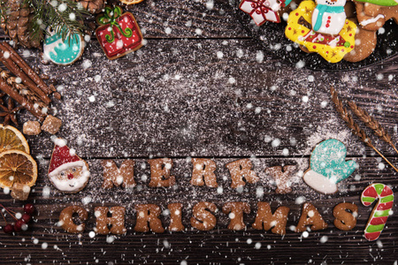 Gingerbreads 和咖啡为新的一年或圣诞节