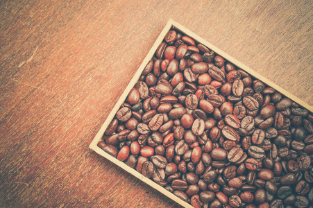 咖啡豆与滤波效果复古怀旧风格图片
